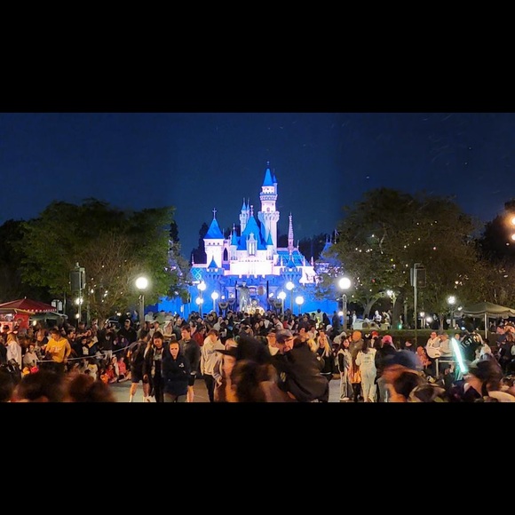 Meet your Posher, Ashley - Picture 1 of 16